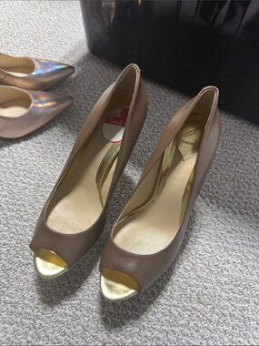 Brian Atwood Women's Brown Peep-Toe Pumps with Gold Accent